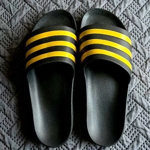Adidas slide black/w gold stripes size 11